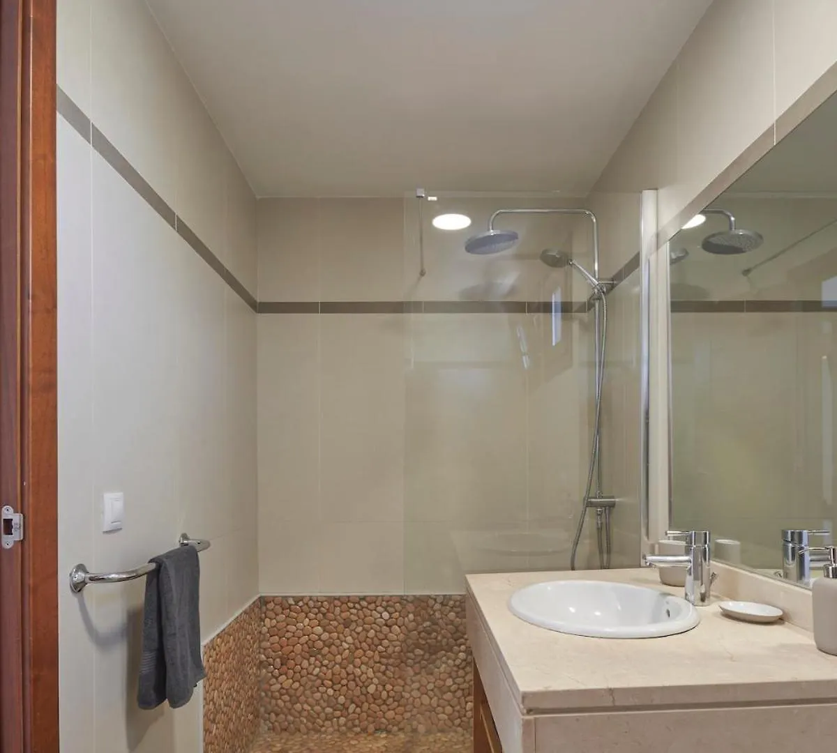 Calero Surfin Shared Pool, 10 Min To Harbour Apartment Puerto Calero